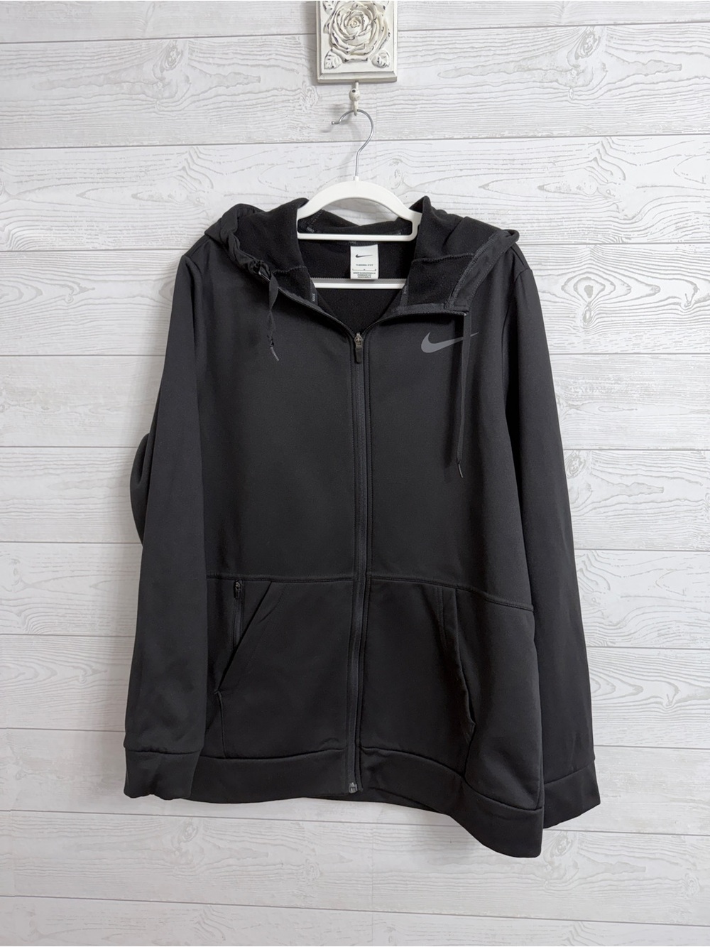 Nike Black Full-Zip Hooded Performance Jacket. Size L